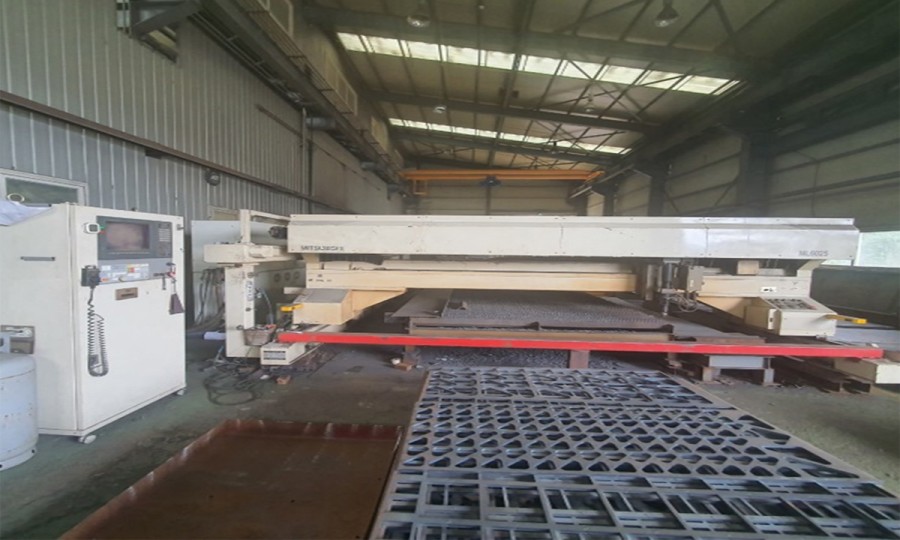 15T×2.5m×6.1m cutting capacity